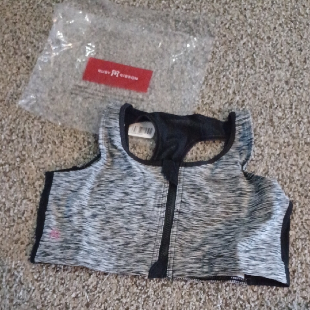 New Ruby Ribbon Sports Bra - Black and Gray